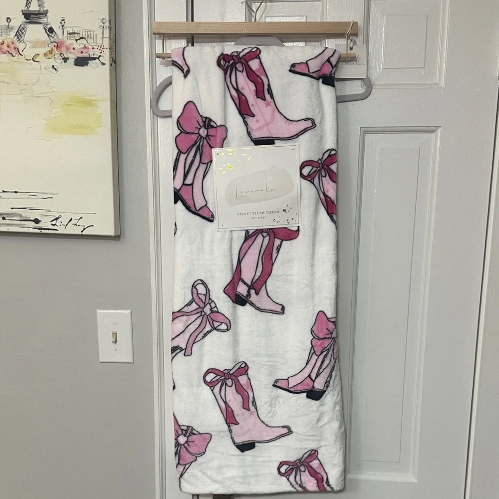 Lumina Lou cowboy boots and bows velour plush throw
